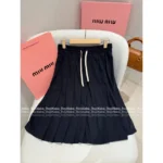 miumiu 2025SS Early Fall Collection 🔍 High-Waisted Pleated Skirt - Wool/Mohair Blend with 3D Tailoring - Image 9