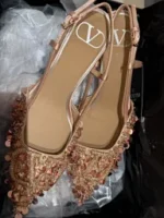 VALENTINO 2025 Spring/Summer Collection ✨ Hand-Beaded Crystal Heels - Imported Silk & Swarovski Elegance 👠 - Image 17