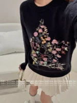Dior 2025 Early Autumn Collection ⭐️ Colorful Yarn Jacquard Logo Sweater - Round Neck Star-Pattern Wool Knit Women's Pullover - Image 27