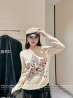 Dior 2025 Early Autumn Collection ⭐️ Colorful Yarn Jacquard Logo Sweater - Round Neck Star-Pattern Wool Knit Women's Pullover - Image 26