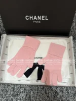Chanel 25B Fall/Winter Collection ❄️ Towel-Embroidered Logo Set - 100% Kashmir Cashmere Scarf/Beanie/Gloves - Image 42
