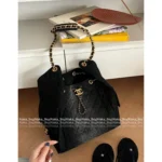 Chanel Jennie's Private Style 🖤 2025SS Early Spring Heavy Denim Tote Bag - Detachable Metal Chain ⛓️ & Drawstring Design*30*15cm💲370