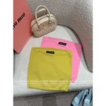 miumiu 25SS New Colorway 🥑 Women's Elastic Knit Tube Top - K-Pop Girl Group Inspired Letter Logo - Image 5