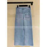 Chanel 2025SS Early Spring Collection 👖 High-Waisted Slim-Fit Jeans - Back Pocket Crystal Embroidery Logo & Flattering Fit - Image 5