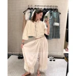 Chanel 2025A Early Spring Collection 🌸 Runway Chunky Knit Cardigan - Cropped Cream Cable Knit w/ Pockets - Image 18