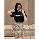 BURBERRY 25 Spring/Summer Collection 🤎 Heavyweight Pleated Mini Skirt - High-Waist Slimming A-Line Silhouette - Image 9