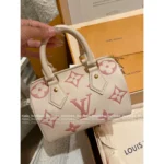 Louis Vuitton Classic Versatile "Rich Girl Must-Have"❗️ New Speedy 20 Handbag/Bowling Bag - Crossbody Shoulder Bag for Women - Image 5
