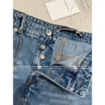 ALEXANDERWANG 2025SS Spring/Summer Collection 💙 High-Waist Denim Shorts - Slimming Fit with Metal Chain Key Belt 🔑 - Image 11