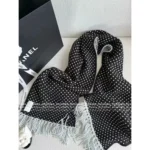 Chanel 25B Fall/Winter Collection 🧣 Black-White Cashmere Scarf - Gold Thread Fringe w/ Heart Jacquard Logo - Image 6