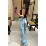 Chanel 2025SS Early Spring Collection 👖 High-Waisted Slim-Fit Jeans - Back Pocket Crystal Embroidery Logo & Flattering Fit - Image 10