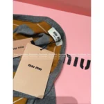 miumiu SS25 Early Fall Collection 🍊 Color-Block Layered Stretch Knit Letter Logo Wool Tube Top for Women - Image 7