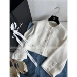 Chanel 2025A Early Spring Collection 🌸 Runway Chunky Knit Cardigan - Cropped Cream Cable Knit w/ Pockets - Image 15