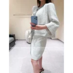 Chanel 2025P Early Spring Collection 🔎 Haute Imported Tweed Set - Round Neck Color-Block Blazer & High-Waist Skirt w/ Patch Pockets - Image 6