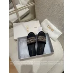 Dior 2025 Spring/Summer Collection ⭐️ Heavyweight Embroidery Platform Slides - Leather Upper w/ Jacquard Logo & Chunky Sole - Image 8