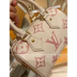 Louis Vuitton Classic Versatile "Rich Girl Must-Have"❗️ New Speedy 20 Handbag/Bowling Bag - Crossbody Shoulder Bag for Women - Image 2