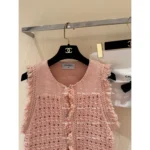 Chanel 2025P Early Spring Resort Collection 🏖️ Runway Crochet Vest - Heavy Fringe & Crystal Buckle / Sleeveless Knit Top - Image 8