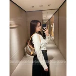 Louis Vuitton 2025SS Early Fall Collection 🤍 Women's White Shirt with Leather Trim - Genuine Leather Collar & Metal Button Details - Image 2
