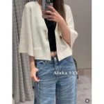 Chanel "👸 Snow White's Cape" 2025P Spring/Summer Collection - Cashmere Jacquard 3/4 Sleeve Capelet w/ Crystal Flower Brooch - Image 6
