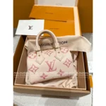Louis Vuitton Classic Versatile "Rich Girl Must-Have"❗️ New Speedy 20 Handbag/Bowling Bag - Crossbody Shoulder Bag for Women - Image 15
