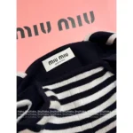 miumiu 2025SS Spring/Summer Collection 🖤 Letter Logo Sleeveless Vest - Color-Block Straps & 100% Imported Wool - Image 12