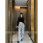 Dior 2025 Early Fall Collection 🐝 100% Comfort Logo Tee - Bee-Embroidered Round Neck Long Sleeve - Image 2