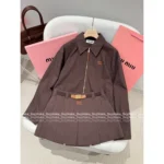 miumiu 2025SS Spring/Summer Collection 🤎 Must-Have "Spicy Girl" Set❗️ Vintage Maillard Tone Letter Logo Jacket / High-Waist Emblem Pleated Skirt - Image 22