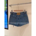 ALEXANDERWANG 2025SS Spring/Summer Collection 💙 High-Waist Denim Shorts - Slimming Fit with Metal Chain Key Belt 🔑 - Image 5