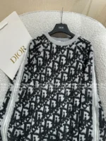 Dior 2025 Fall/Winter Collection 🆕 Jiangzhehu "Rich Girl" Private Style - Heavy 3D Embossed Zip-Up Off-Shoulder Sweater - Image 21