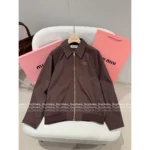 miumiu 2025SS Spring/Summer Collection 🤎 Must-Have "Spicy Girl" Set❗️ Vintage Maillard Tone Letter Logo Jacket / High-Waist Emblem Pleated Skirt - Image 21
