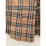 BURBERRY 25 Spring/Summer Collection 🤎 Heavyweight Pleated Mini Skirt - High-Waist Slimming A-Line Silhouette - Image 20