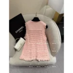 Chanel 2025P Early Spring Resort Collection 🏖️ Runway Crochet Vest - Heavy Fringe & Crystal Buckle / Sleeveless Knit Top - Image 4