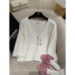 Chanel "👸 Snow White's Cape" 2025P Spring/Summer Collection - Cashmere Jacquard 3/4 Sleeve Capelet w/ Crystal Flower Brooch - Image 2