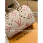 Louis Vuitton Classic Versatile "Rich Girl Must-Have"❗️ New Speedy 20 Handbag/Bowling Bag - Crossbody Shoulder Bag for Women - Image 11