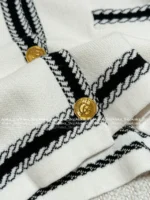 Gucci 2025 Early Spring Collection 🎓 Preppy Color-Block Cardigan - Metallic Button Pocket Logo Round Neck Knit - Image 7