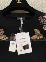 Chanel 25A Haute Atelier Collection 🔎 Heavy Crystal Embroidered Sweater - Black Cashmere Round Neck Pullover w/ Floral Motif - Image 22