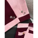 Chanel 2025S Spring/Summer Runway Collection ♥️ Keep Piece - Floral Brooch Color-Block Vest Set (100% Wool) - Image 10