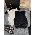 Chanel Dust Bag Packaging 🤍 25S Spring/Summer Runway Collection - Heavy Crystal Feather Fringe Vest (with Silk Blend) - Sleeveless Knit Top for Women (Soft & Non-Irritating) - Image 11