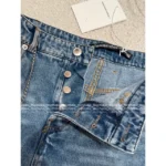 ALEXANDERWANG 2025SS Spring/Summer Collection 💙 High-Waist Denim Shorts - Slimming Fit with Metal Chain Key Belt 🔑 - Image 2