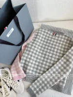 THOM BROWNE 2025SS Spring/Summer Collection 👧 Grey-Pink Plaid Knit Set - Round Neck Vest/Cardigan - Image 15