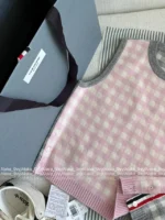 THOM BROWNE 2025SS Spring/Summer Collection 👧 Grey-Pink Plaid Knit Set - Round Neck Vest/Cardigan - Image 14