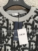 Dior 2025 Fall/Winter Collection 🆕 Jiangzhehu "Rich Girl" Private Style - Heavy 3D Embossed Zip-Up Off-Shoulder Sweater - Image 14