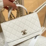 Chanel 2025S Sakura Pink Edition 🌸 Heavy Crystal-Embellished CC Handle Bag - Trendy Letter Logo w/ Detachable Chain ⛓️