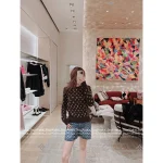 Louis Vuitton 2025 AW Collection 🐻 Embroidered Ingot Jacquard Logo Round Neck Cream-Brown Bear Pullover - 100% Imported Cashmere - Image 10