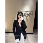 Chanel 2025 Fall/Winter Collection 🖤 Black-White Color-Block Flared Sleeve V-Neck Wool Knit Cardigan for Women - Image 3