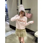 MONCLER 2025 Early Fall/Winter Collection Pink Series 🎀 Jacquard Letter Logo Round Neck Pullover - Wool/Cashmere Blend - Image 7