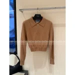 Prada 2025 Early Fall/Winter Collection 🐻 Back Keyhole Detail ◀️ Lapel Cropped Polo Knit Cashmere Sweater for Women
