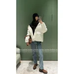 Prada 2025 Early Fall/Winter Collection 🤍 White Pocket Lapel Puffer Coat with 90% National Standard White Goose Down Fill - Image 9