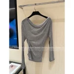 ANNANDELMAN 2025 Early Fall/Winter Collection 🩶 Indie Design Asymmetric Neckline Crystal-Embellished Gray Stretch Knit Top for Women