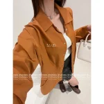 Prada 2025 Early Fall Collection 🧳 Lapel Embroidered Letter Logo Mid-Length Trench Jacket - Image 13