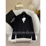 Chanel 2025 Fall/Winter Collection 🖤 Black-White Color-Block Flared Sleeve V-Neck Wool Knit Cardigan for Women - Image 2